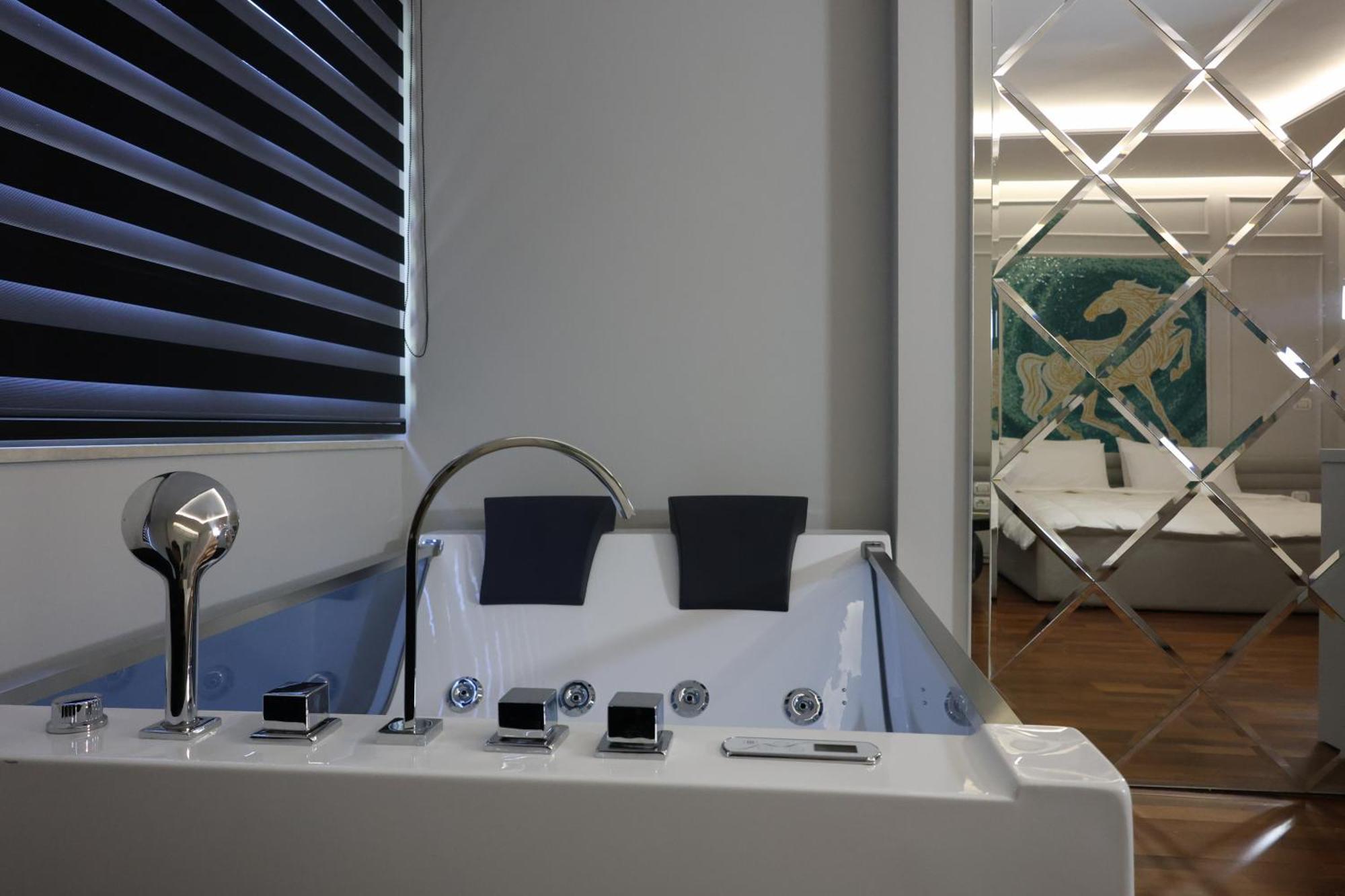 Lunarist - Exclusive With Private Jacuzzi In Blloku Apartment